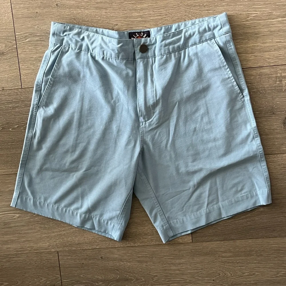 EUC Faherty Mens All Day Shorts Size 30 Color Light Blue